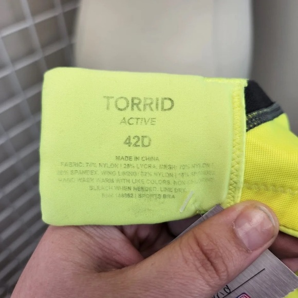 Torrid Active Neon Yellow Sports Bra - Size 42 D - Picture 4 of 4